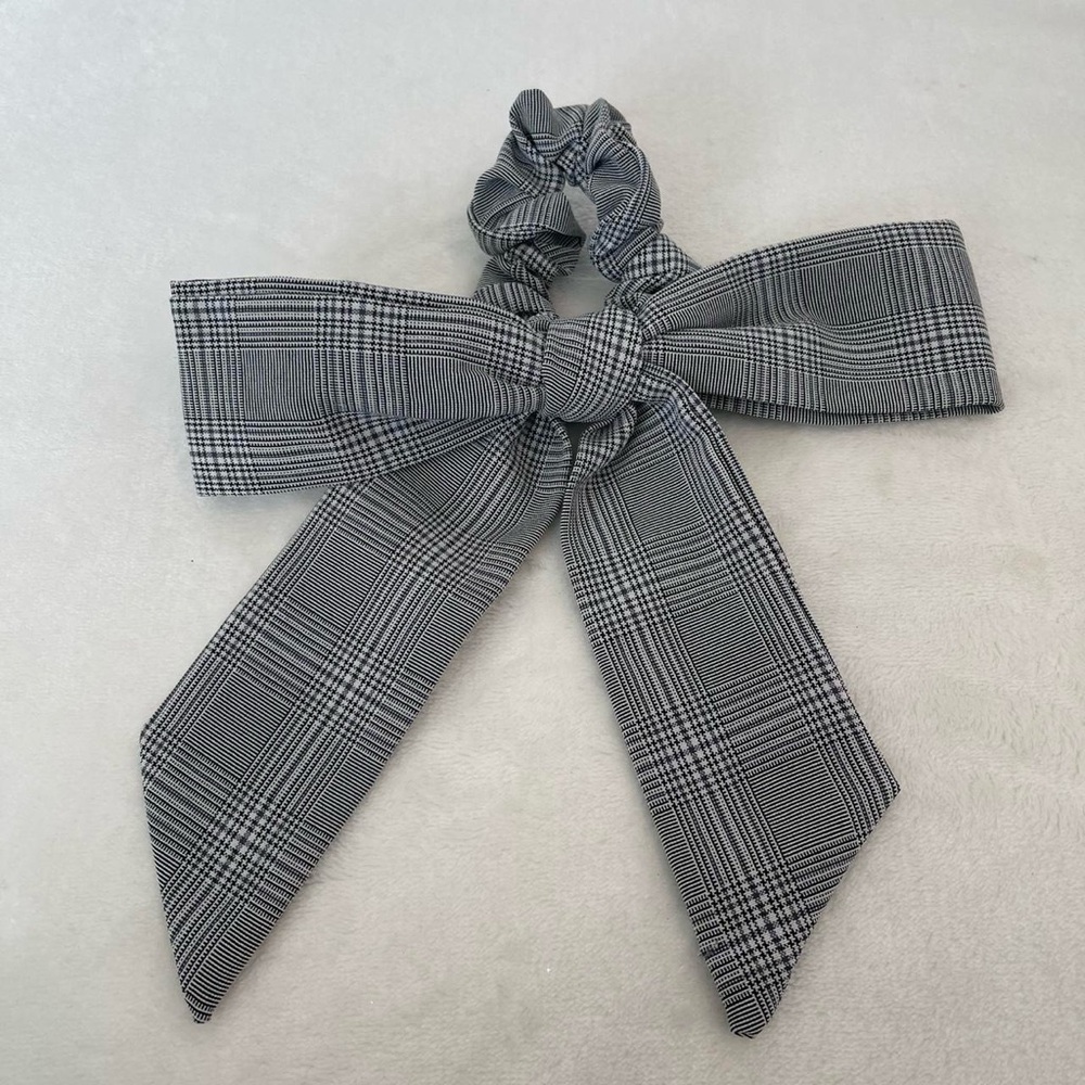 Stylish Plaid Bow Scrunchie